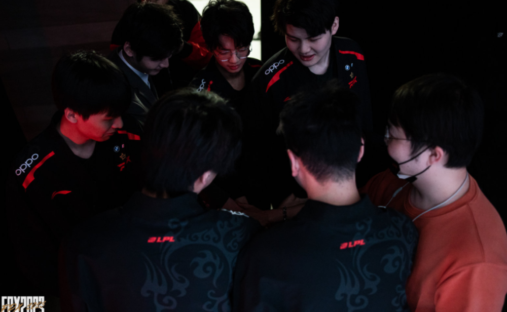 举动并未减 举动并未减